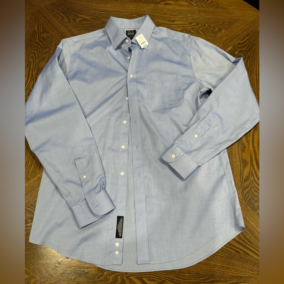 Men’s Dress Shirt - Picture 1 of 3